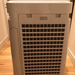 SHARP 空気清浄機 ホワイト　KC-F50の画像