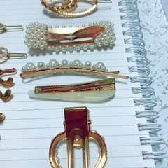 髪留め⭐︎13個セットの画像