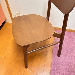 木目調チェアーの画像