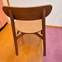木目調チェアーの画像