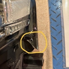 レクサスIS 左ヘッドライトの画像