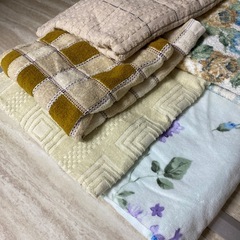 タオルケット1枚と大判タオル5本の画像