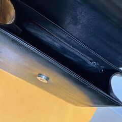 中古バッグ黒の画像