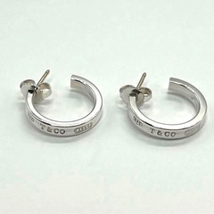 Tiffany & Co.フープピアスの画像