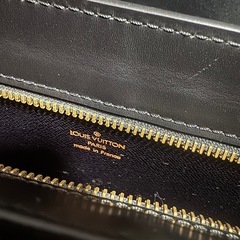 VUITTONエピ　ハンドバッグ　セカンドバッグの画像