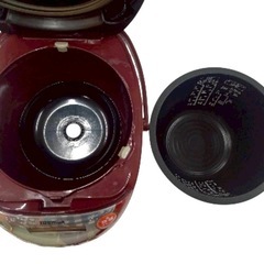 東芝 IH炊飯ジャーRC-6XE 炊飯器　2012年製　レッドの画像