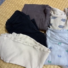 90サイズの肌着7枚　ズボン3枚の画像