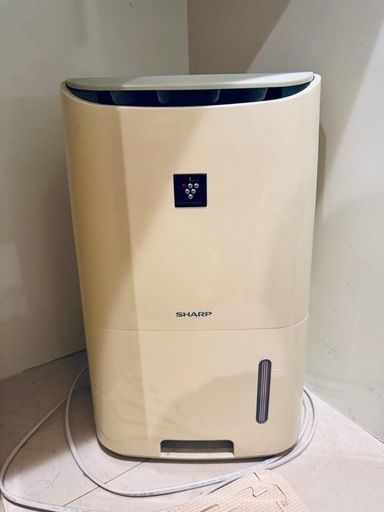 SHARP 除湿機 ホワイト CV-G71-W 2016年製 (なえちゃん) 大宮の季節