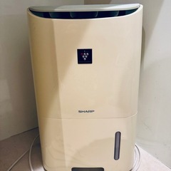SHARP 除湿機 ホワイト CV-G71-W 2016年製の画像