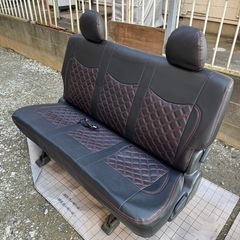 TOYOTA　200系ハイエース　セカンドシートの画像