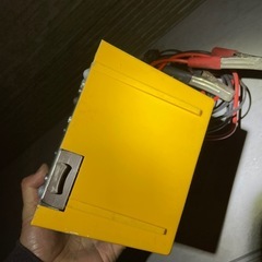 バッテリー充電器の画像