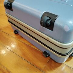 スーツケースの画像