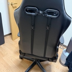 ゲーミングチェアの画像