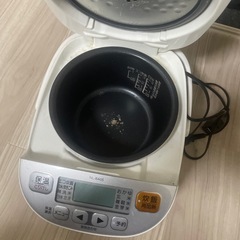 炊飯器の画像