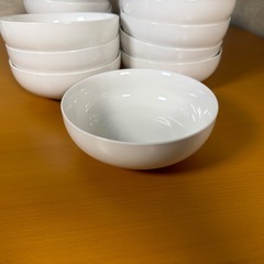 ホワイト 丸型丼 16cm 16個セット　まとめ売りの画像