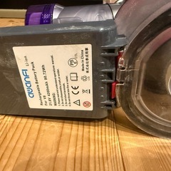 ジャンク　dyson v8 slim fluffy  の画像