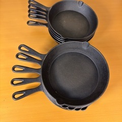 鋳鉄製スキレット 10枚セット 20cm まとめ売りの画像