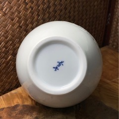 時代物 名工 小笠原長春 作 花紋 白磁 花瓶 大川内焼 華道具 花入 茶道具 華道具 骨董 古玩 和美術 和骨董 花器 茶器 煎茶器 アンティークの画像