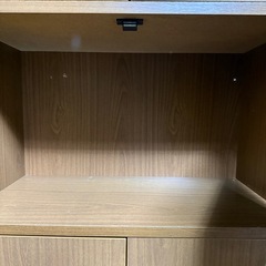 【非対面】木製の扉付き棚の画像