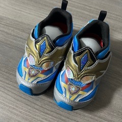 ウルトラマン靴（新品未使用）の画像