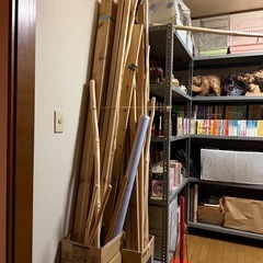 磨きに磨いた棒や木材の画像