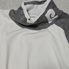 新品タグ付き pierre cardin ピエールカルダン ハイネック ニットの画像