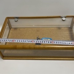 アクリル 木製 ディスプレイケース 鍵付き コレクションケース 卓上ショーケースの画像