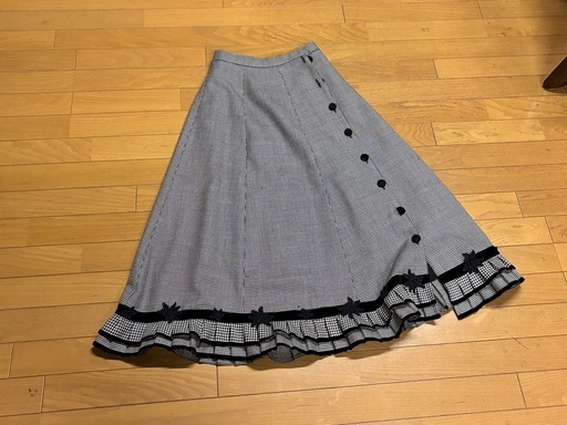 美品ノンノンドールnon non dorl ムッシュ榊ロングスカート白黒 (R N