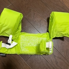  Colemanのライフジャケット（黄緑）の画像