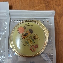 折りたたみミラーの画像