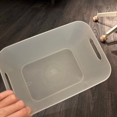半透明の収納ボックス4個の画像