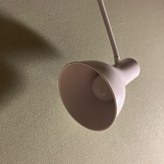 首の動く照明しろいろの画像