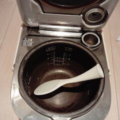 炊飯器 5.5合炊き Panasonic SR-SA101 IHスチーム炊飯器の画像