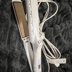 美品絹女ヘアアイロンの画像