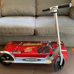 新品未使用　キックスクーター 20cmタイヤ　スタンド付きの画像