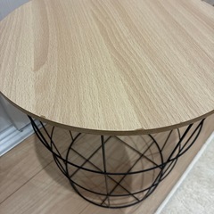 ワイヤーテーブルの画像
