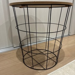 ワイヤーテーブルの画像