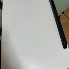 昇降式ベッドサイドテーブル（キャスター付き）の画像