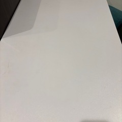 ダイニングテーブルの画像