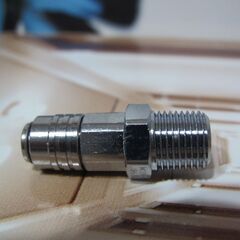 【マイクロカプラ】エアー・潤滑配管用　ホースΦ６×１／８　オスメス１セットの価格　未使用品の画像