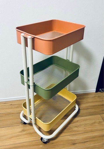 キャスター付き三段ラック (Rei) 豊科の収納家具《棚、シェルフ》の