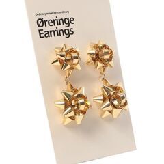 《処分価格》❇️ギﾌトリボン型の揺れるピアス【未使用】X'ｍas❇️の画像