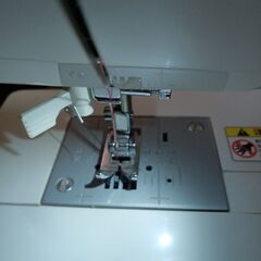 ジャガ−ミシン美品の画像