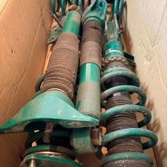 TEIN車高調80ハリアー
の画像