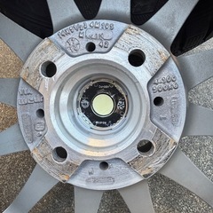 スタッドレスタイヤ　165 / 65 R14の画像