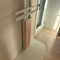 【美品】壁寄せテレビスタンド(朝日木材加工製)の画像