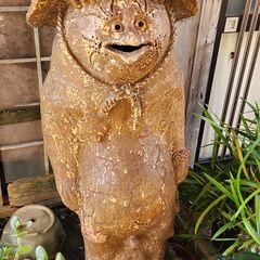 かわいいたぬきの置物の画像