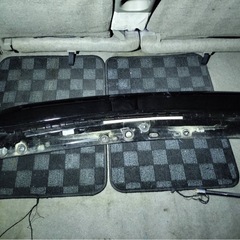 30プリウス純正リアスポイラーの画像