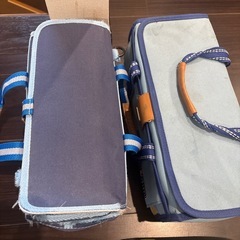 お話し中です。絵の具道具2個あります。の画像