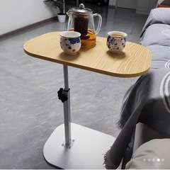 新品/未組立　ベッドサイドテーブルの画像